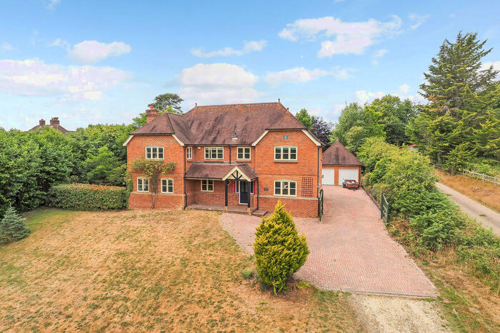 5 Bedroom Detached House For Sale In Oakhanger, Hampshire, GU35