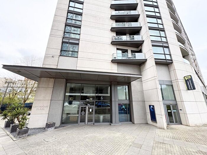 2 Bedroom Apartment To Rent In Centenary Plaza, Holliday Street, Birmingham, B1