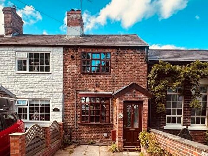 2 Bedroom Cottage To Rent In Chapel Lane, CW9
