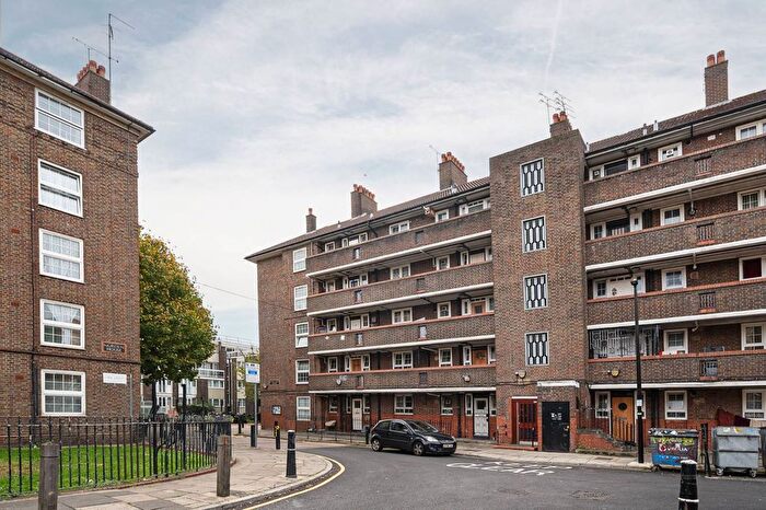 2 Bedroom Flat For Sale In Newcourt House, Pott Street, Bethnal Green, London, E2