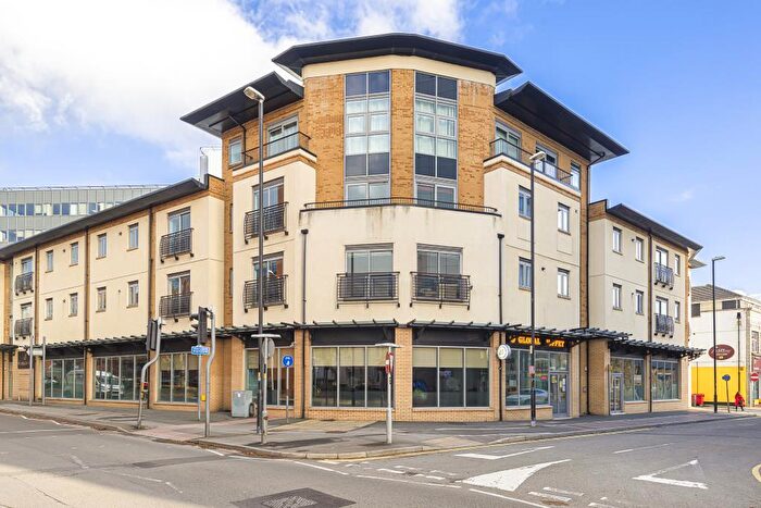2 Bedroom Flat To Rent In Swindon, Wiltshire, SN1
