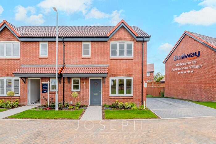 3 Bedroom Semi-Detached House For Sale In Fonnereau Village, Ipswich, IP4