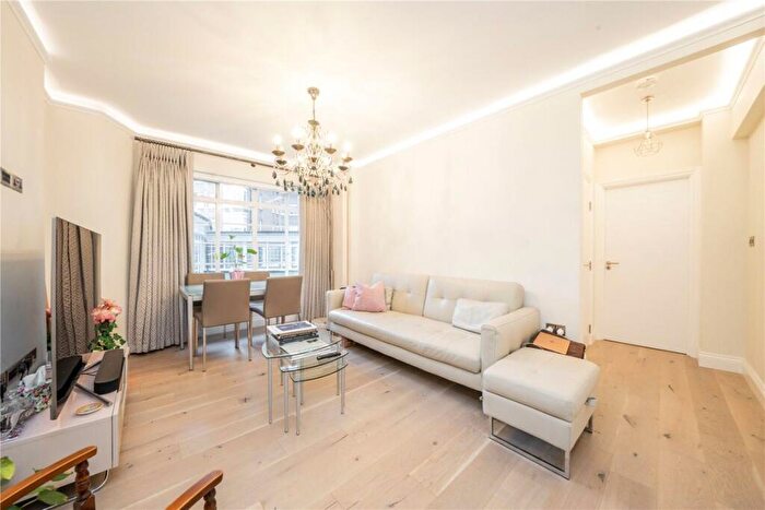 1 Bedroom Flat For Sale In Park Road, London, NW1
