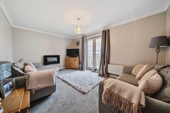 2 Bedroom Flat For Sale In Teale Drive, Chapel Allerton, Leeds, LS7