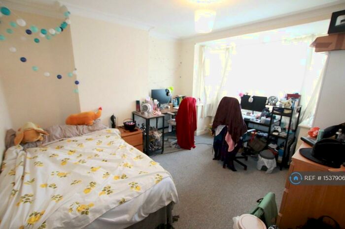 4 Bedroom Semi-Detached House To Rent In Erleigh Court Gardens, Earley, Reading, RG6