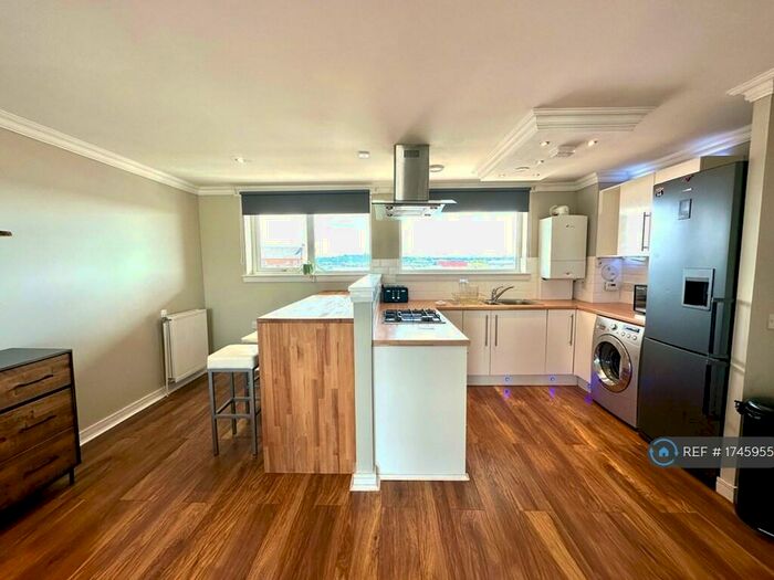 2 Bedroom Flat To Rent In Govan Road, Glasgow, G51