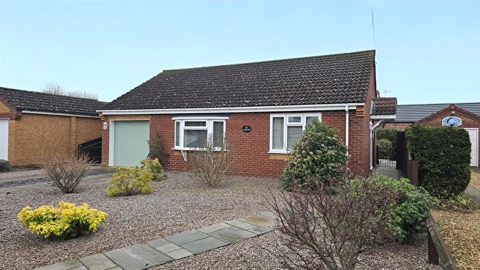 2 Bedroom Detached Bungalow For Sale In Dunlin Drive, Long Sutton, PE12