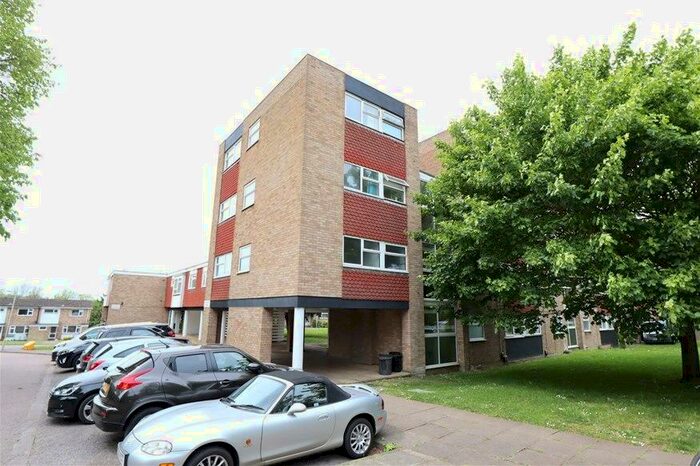 1 Bedroom Flat To Rent In The Cedars, Harpenden, AL5