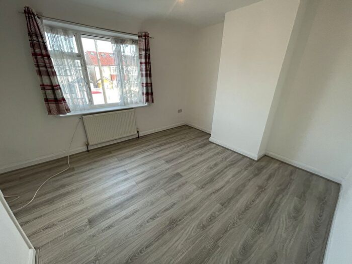 2 Bedroom Terraced House To Rent In Lansbury Drive, Hayes, Greater London, UB4