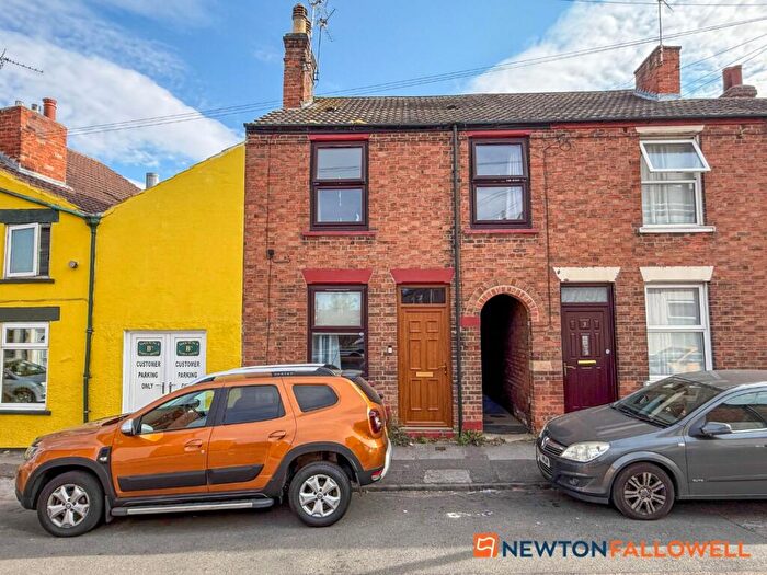 2 Bedroom Terraced House For Sale In Currie Road, Newark, NG24