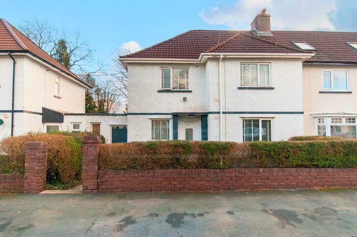 4 Bedroom End Of Terrace House For Sale In Ynyswen, Penycae, Swansea, SA9