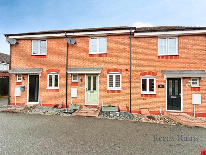 2 Bedroom Terraced House For Sale In Canary Grove, Wolstanton, Newcastle, Staffordshire, ST5