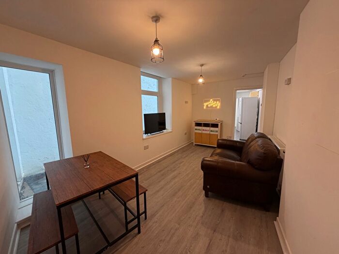 1 Bedroom Flat To Rent In Oystermouth Road, West Glamorgan, SA1