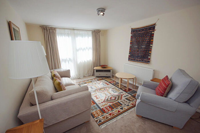 1 Bedroom Apartment To Rent In Purchese Street, St Pancras, NW1