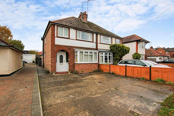 Property For Sale In Newton Road, Geddington, NN14