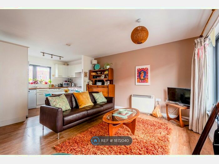 1 Bedroom Flat To Rent In Mackintosh Lane, London, E9