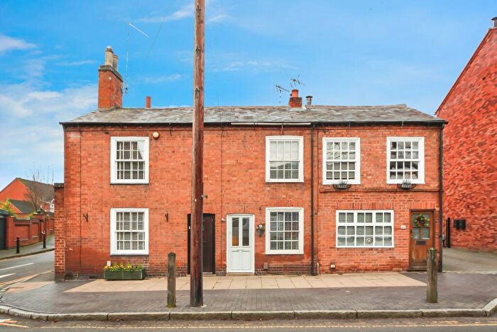 2 Bedroom Cottage For Sale In West Street, Warwick, CV34