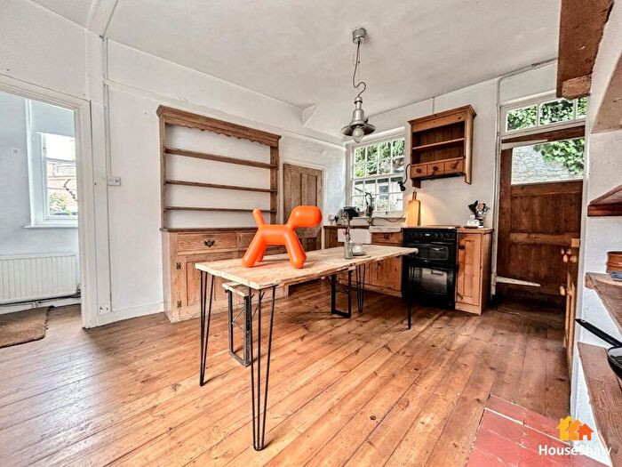 3 Bedroom End Of Terrace House For Sale In Church Street, Chesham, HP5