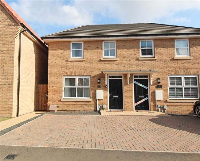 3 Bedroom Semi-Detached House For Sale In Ivy Drive, West Meadows, Cramlington, NE23