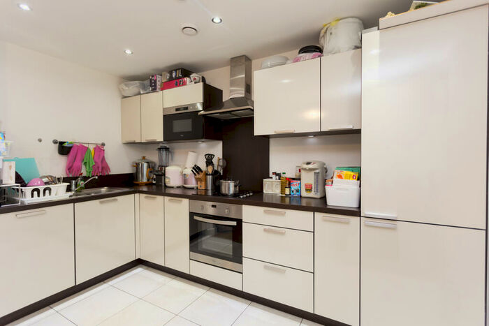 2 Bedroom Apartment To Rent In Surrey Quays Road, Canada Water, London, Greater London, SE16