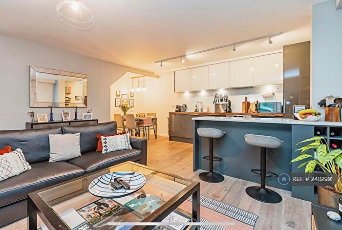 2 Bedroom Flat To Rent In Rufford Street, London, N1