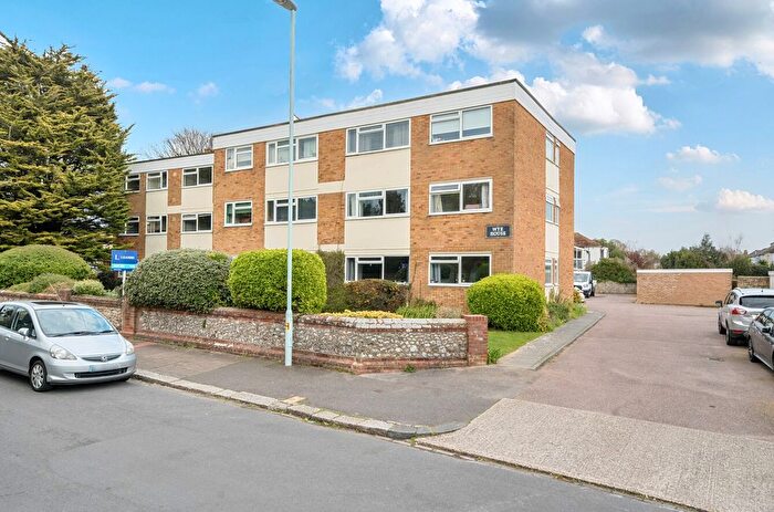 2 Bedroom Flat For Sale In Downview Road, Worthing, West Sussex, BN11