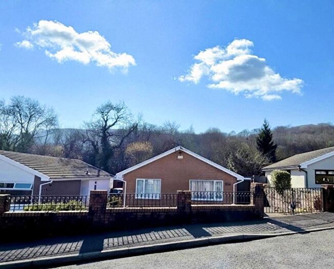 2 Bedroom Detached Bungalow For Sale In Brynffynon Close, Aberdare, CF44