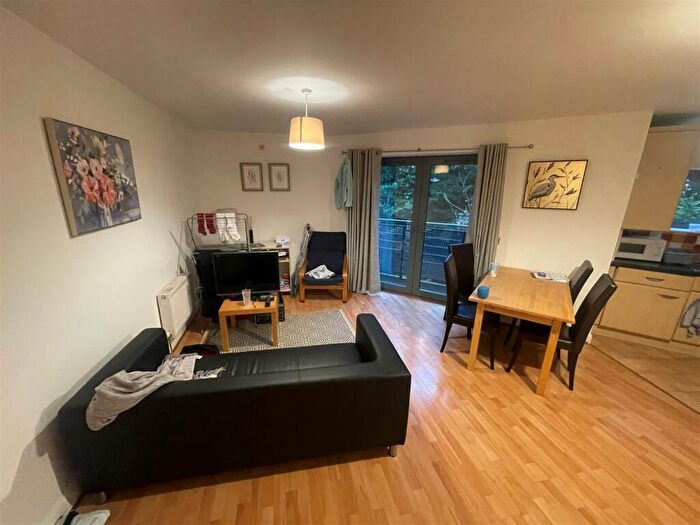 2 Bedroom Flat To Rent In Bournbrook Court, Bristol Road, Edgbaston, Birmingham, B5