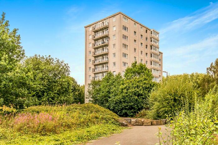 2 Bedroom Apartment To Rent In Kersal Way, Salford, Greater Manchester, M7