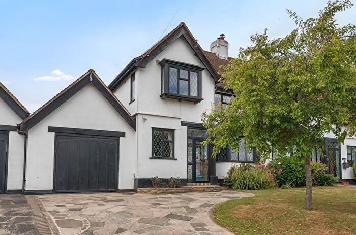 3 Bedroom Semi-Detached House For Sale In Dale Wood Road, Orpington, BR6