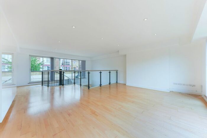 2 Bedroom Property To Rent In Oriel Drive, London, SW13