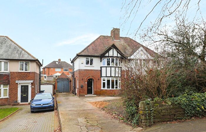 3 Bedroom Semi Detached House For Sale In Walton Road, Chesterfield, S40