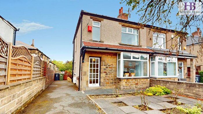 3 Bedroom Semi-Detached House For Sale In Sun Wood Avenue, Shelf, Halifax, HX3