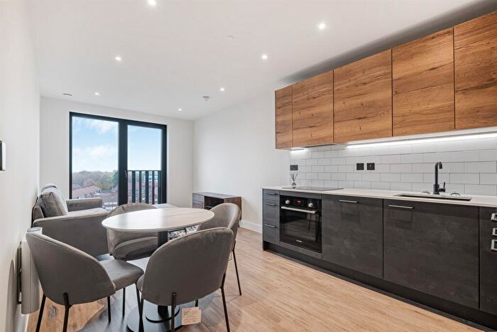 1 Bedroom Apartment To Rent In Belmont Wharf, Glasswater Locks, B4