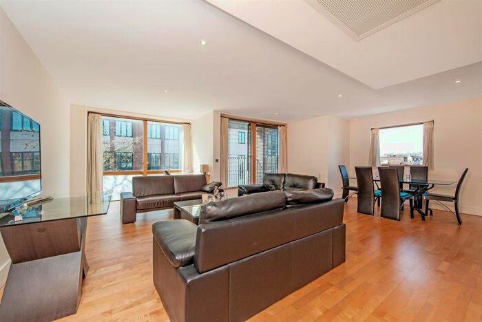 3 Bedroom Flat To Rent In Cranbrook House, Horseferry Road, Westminster, London, SW1P