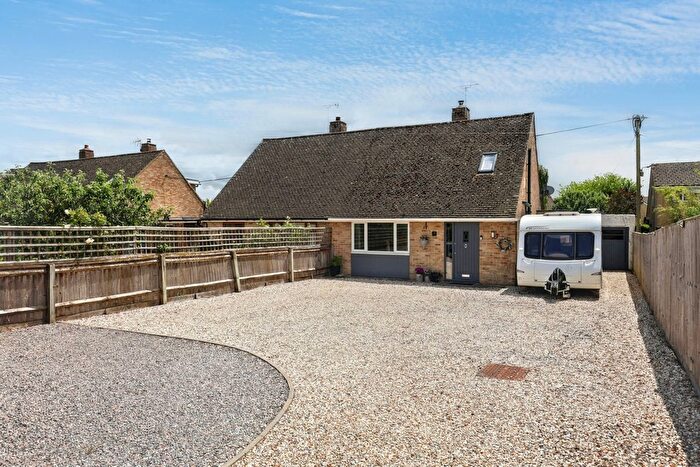 2 Bedroom Semi-Detached House For Sale In Cote Road, Aston, Bampton, OX18