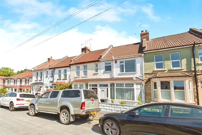 3 Bedroom Terraced House For Sale In Woodside Road, Bristol, BS4