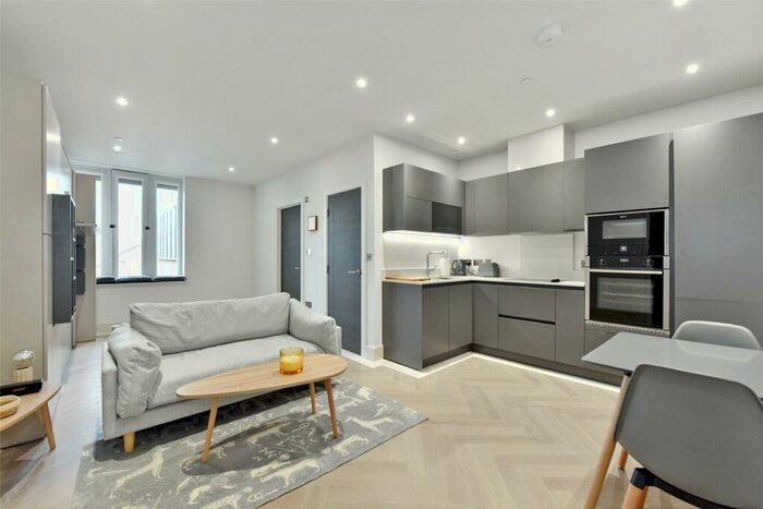 Penthouse To Rent In Duke Street, Reading, RG1