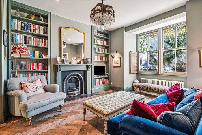 4 Bedroom Terraced House To Rent In Beechcroft Road, SW17
