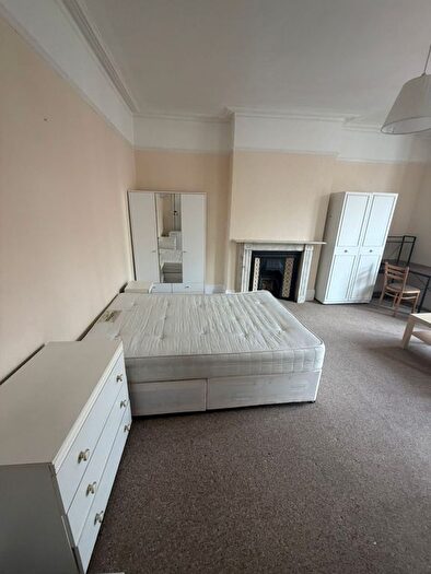 Studio To Rent In Drakefield Road, London, SW17