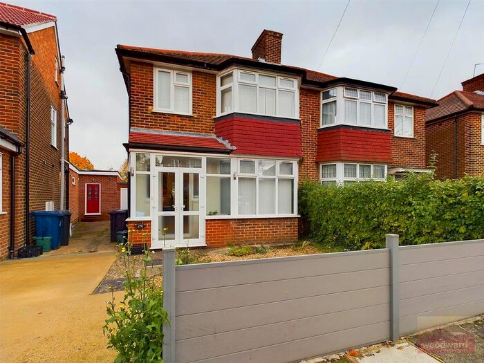 3 Bedroom Property To Rent In Oakwood Crescent, Greenford, UB6