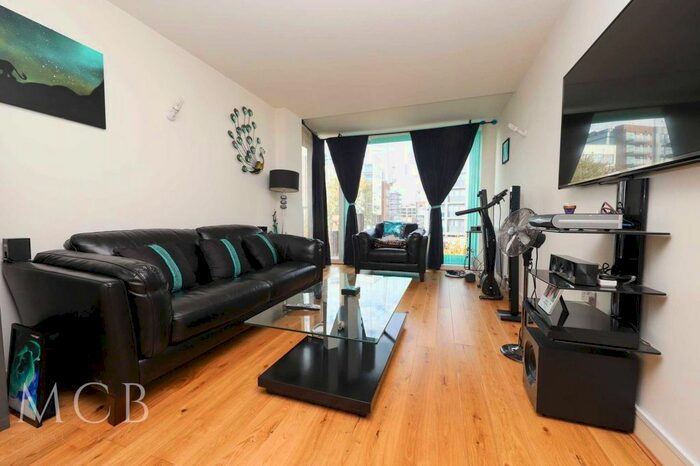 1 Bedroom Flat To Rent In Vantage Building, Hayes, UB3