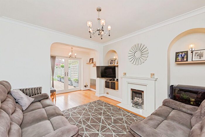 4 Bedroom Semi-detached House For Sale In College Road, Sutton Coldfield, B73