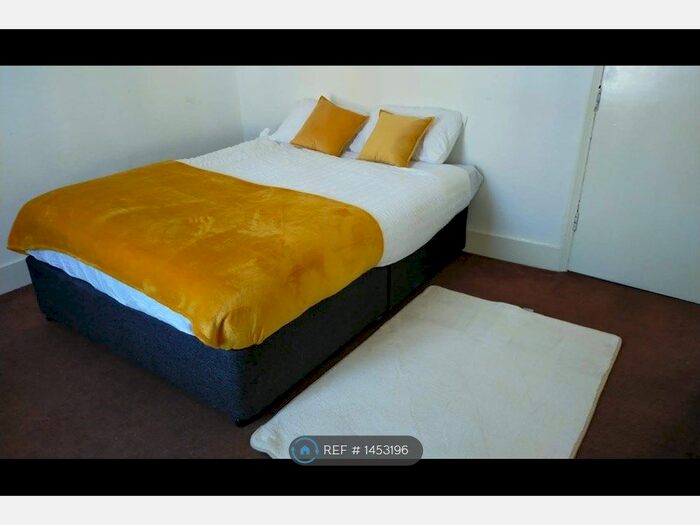 1 Bedroom Flat To Rent In St. Marys Road, Watford, WD18