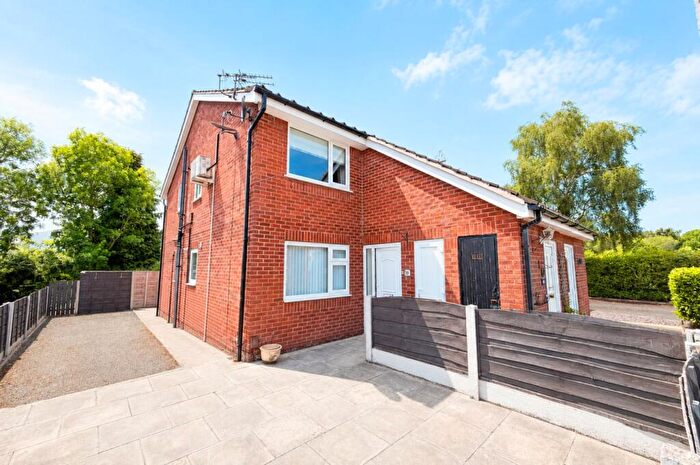 2 Bedroom Apartment For Sale In Laxfield Drive, Flixton, Manchester, M41