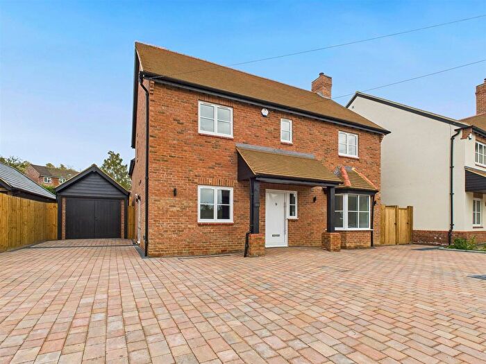 5 Bedroom Detached House For Sale In Lower Street, Quainton, Aylesbury, HP22