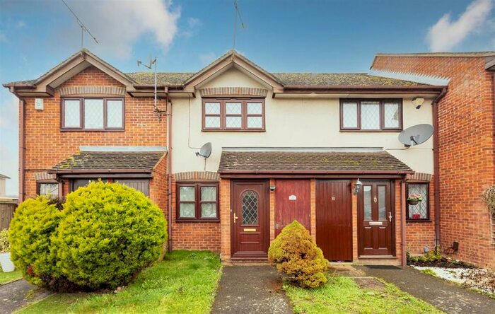 2 Bedroom Terraced House To Rent In Langton Close, Slough, Berkshire, SL1