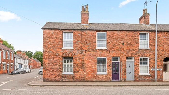 2 Bedroom End Of Terrace House For Sale In Market Place, Wainfleet, PE24