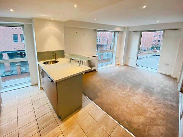 2 Bedroom Flat To Rent In Trinity One, East Street, Leeds, West Yorkshire, LS9