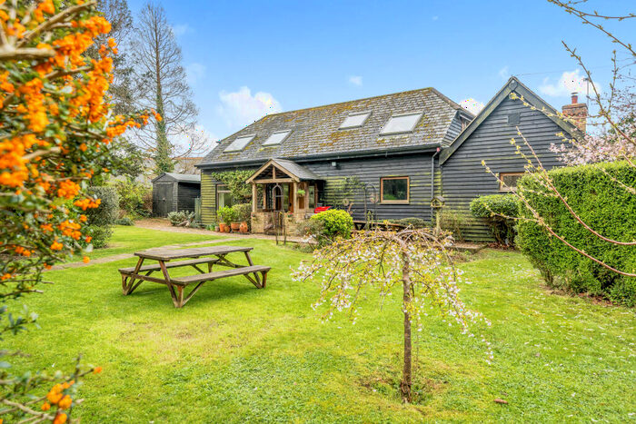 4 Bedroom Barn Conversion For Sale In Plawhatch Lane, Sharpthorne, RH19